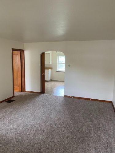 890 Alta Rd, Springfield, OH 45503-5002
