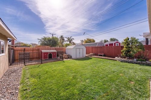 4050 Helene St, Simi Valley CA 93063-2929 exterior