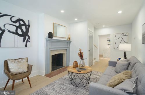 758 Front St, Philadelphia PA 19147-3523 exterior