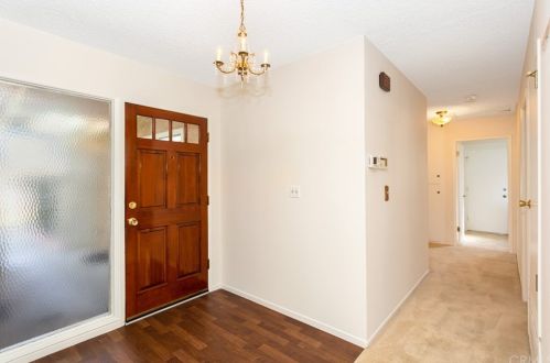 6605 Dorinda Dr, Riverside CA  92503-1110 exterior