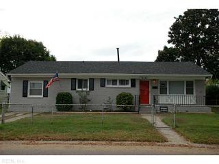 2433 Kennon Ave, Norfolk VA  23513-4316 exterior