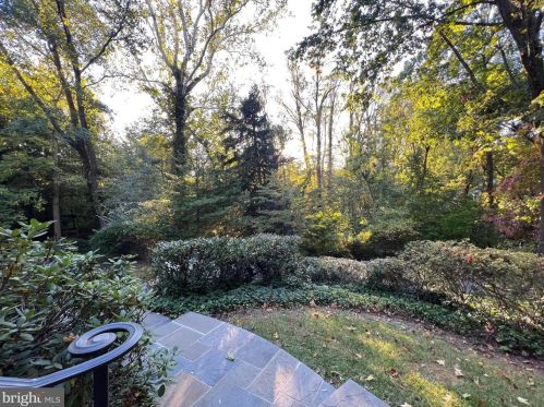 1118 Dl Dr, Silver Spring MD 20910-1601 exterior