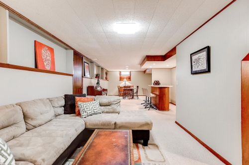 165 Hawes Ave, Saint Paul MN  55126-6205 exterior
