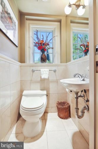 1310 Noyes Dr, Silver Spring MD 20910-2224 exterior