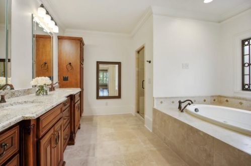 34 High Top Cir, Atlanta GA  30328-5934 exterior