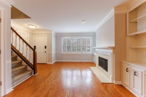 866 Lenox Oaks Cir, Atlanta GA  30324-2839 exterior