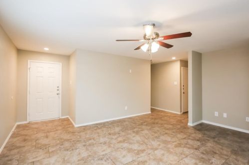 1413 Castle Ridge Rd, Fort Worth TX  76140-5742 exterior