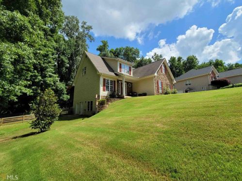 140 Glencrest Dr, Commerce, GA 30529-3075