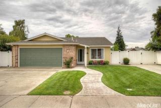1018 Manor Dr, Ripon, CA 95366-2537
