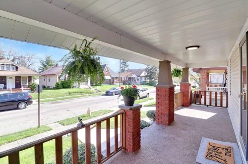 1815 Emerson Ave, Cincinnati OH  45239-4912 exterior