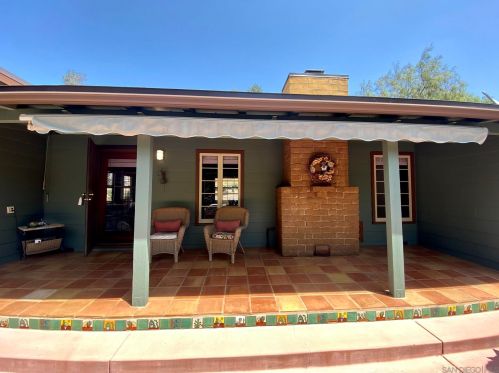 1162 Pine Dr, El Cajon, CA 92020-7249