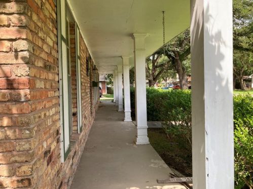 10218 Catlett Ln, Morgans Point TX  77571-4216 exterior