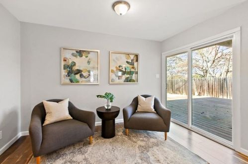 5204 Creekline Dr, Austin TX  78745-2227 exterior