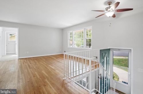 2655 Falmouth Ct, Woodbridge, VA 22192-3705