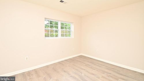 7803 Wintercress Ln, Springfield VA  22152-3842 exterior