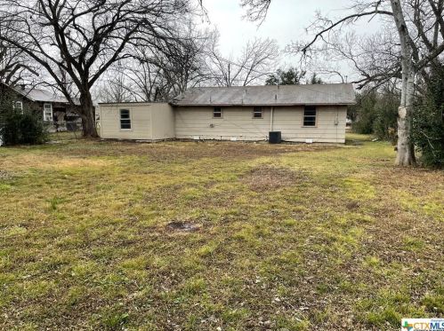 303 Sumbera St, Vilas, TX