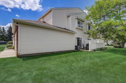 15953 Finch Ave, Saint Paul MN  55124-5811 exterior