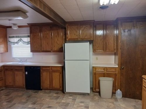 1220 San Felipe St, Angleton TX 77515-5405 exterior