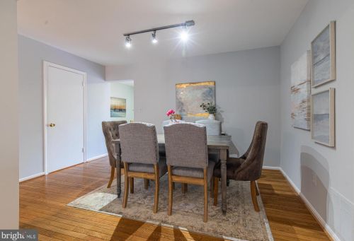 125 Kinsman View Cir, Silver Spring MD 20901-1600 exterior