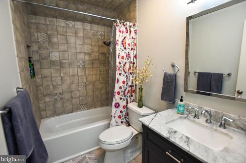 343 Sayre Dr, Princeton NJ  08540-5839 exterior