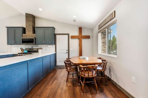 1727 Schilling Ct, Torrance, CA 90501-5636