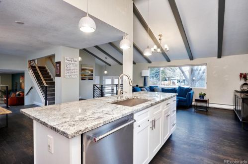 5564 Mansfield Ave, Denver CO  80237-1064 exterior