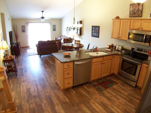 1077 Hewitt Blvd, Red Wing, MN 55066-2853