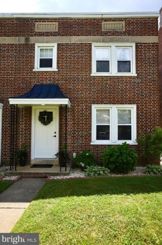 828 Fremont St, Lancaster PA  17603-5442 exterior