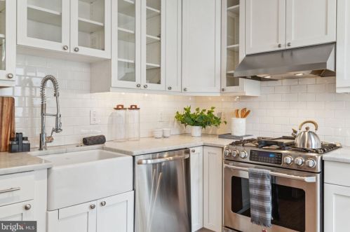 336 24th St, Philadelphia PA  19103-6431 exterior