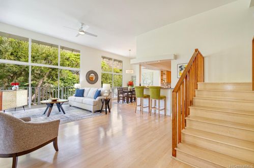 1559 Kalaniuka Pl, Honolulu, HI 96821-1200