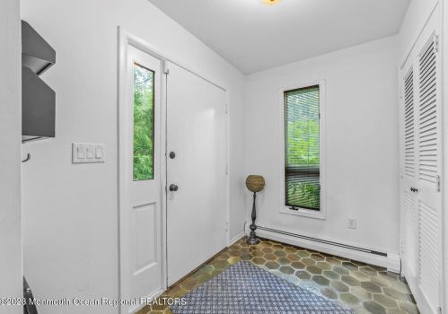 206 Red Hl Rd, Middletown NJ 07748-2408 exterior