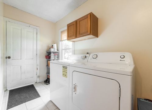 230 Elm St, Sycamore IL  60178-1931 exterior