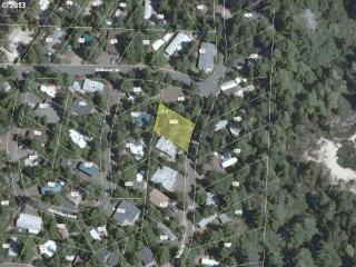 260 Outer Dr, Florence, OR 97439-8777