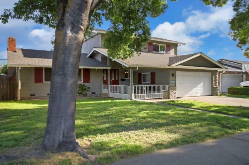 4 Canterbury Dr, Stockton, CA 95207-5706