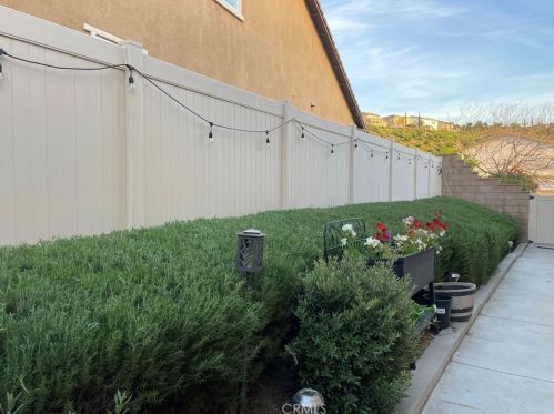 44260 Nighthawk Pass, Temecula CA  92592-1388 exterior