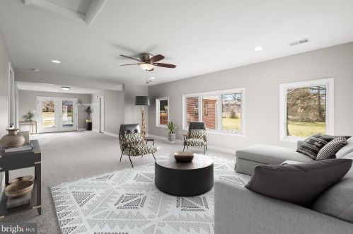 6302 Dewey Dr, Columbia, MD 21044-3911