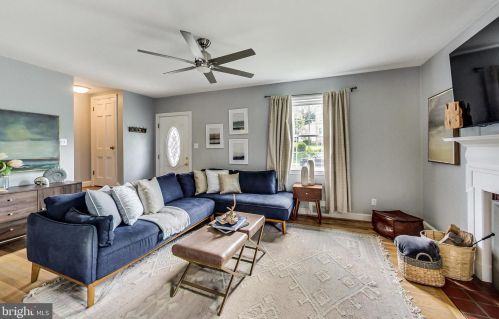 9227 Mintwood St, Silver Spring MD 20901-3523 exterior