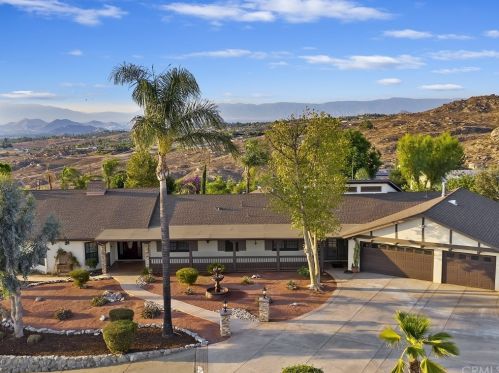 17265 Ridge Canyon Dr, Riverside, CA 92506-5786