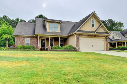1512 Guthrie Crossing Dr, Loganville, GA 30052-9404