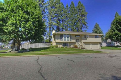 10502 Arrowhead Rd, Spokane WA  99208-8948 exterior