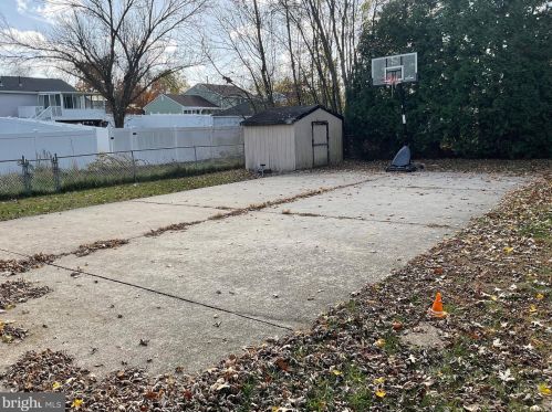 27 Dover Ln, Erial, NJ 08081-2812