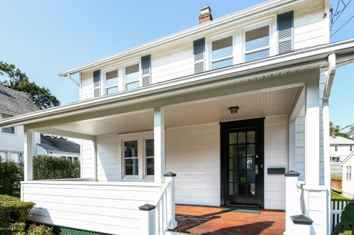58 Richland Rd, Greenwich CT  06830-6053 exterior
