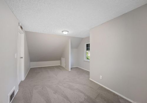 1590 Fawnvista Ln, Cincinnati OH 45246-2039 exterior