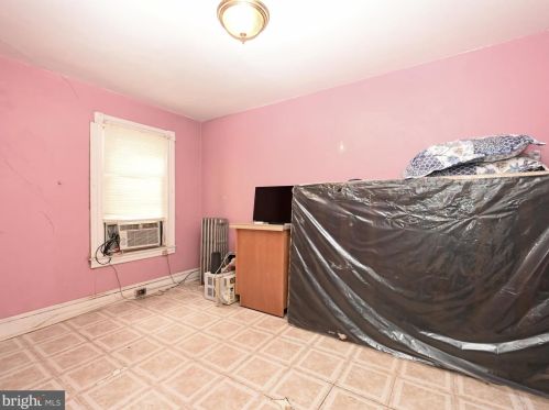 413 Howard Ave, Lancaster PA  17602-4419 exterior