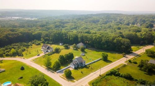 1014 Upper Maple St, Killingly, CT 06241-2017