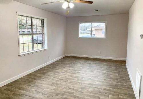 2401 Leaman Ave, Richmond TX  77471-5947 exterior