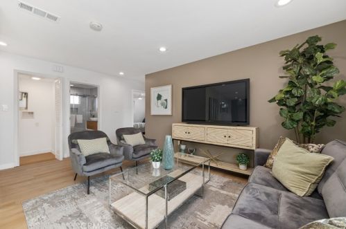 15374 Midcrest Dr, Whittier CA  90604-2336 exterior