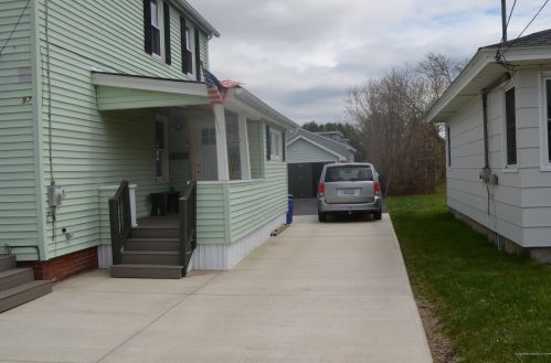 97 Summit Ave, Lewiston, ME 04240-6139