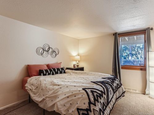 2731 Oakland Cir, Denver CO  80014-3136 exterior