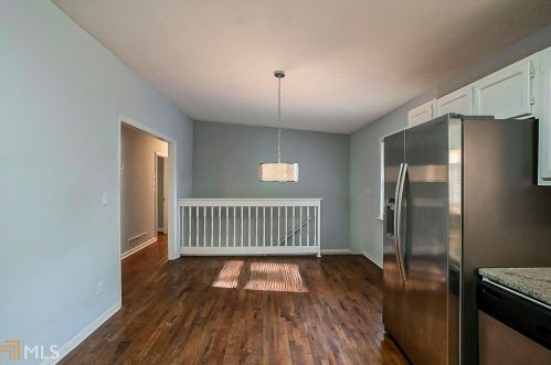 1240 Elva Dr, Atlanta GA  30331-7324 exterior